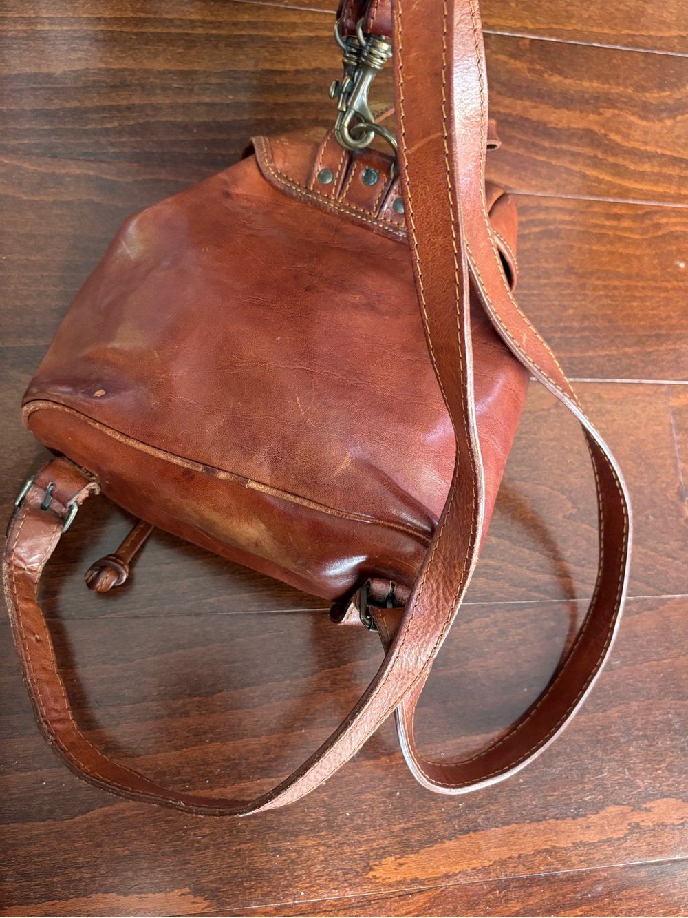 Vintage La Sella Roma Italian Leather Small Backpack Satchel, Drawstring Flap - Picture 7 of 16
